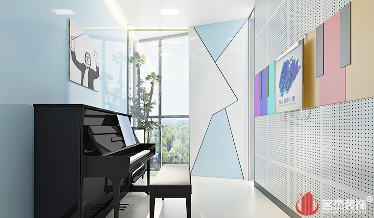 ��������ѵ����װ�����