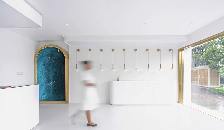 ÌØÉ«ÃÀÈÝ»áËùǰ̨½Ç¶È¶þ×°ÐÞÉè¼Æ