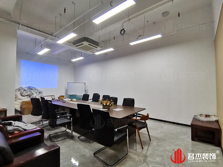 ¹ãÖÝ2121·Ç·²×°ÊÎÉè¼Æ¹«Ë¾Í¼²á