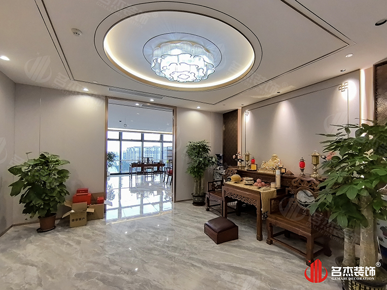 ���³�������