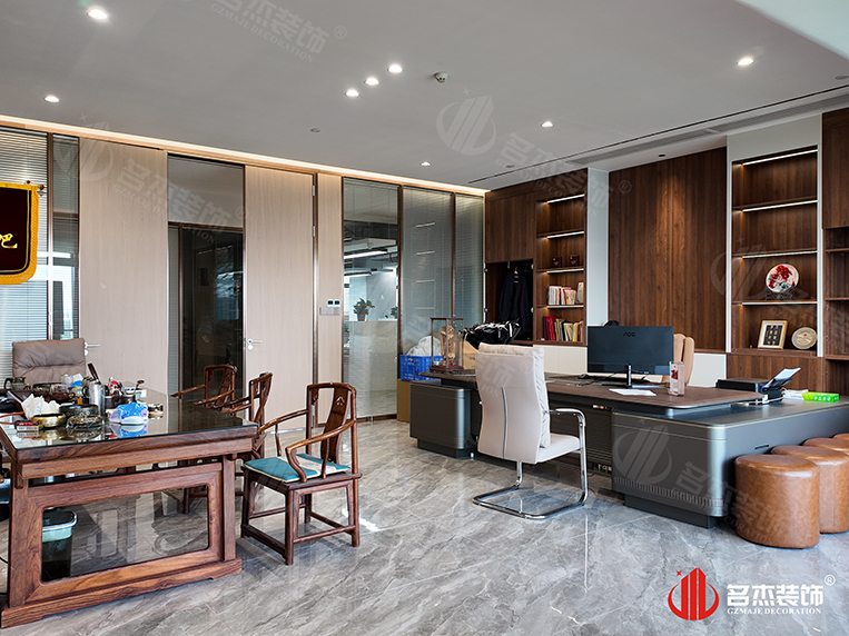 ���ܰ칫��