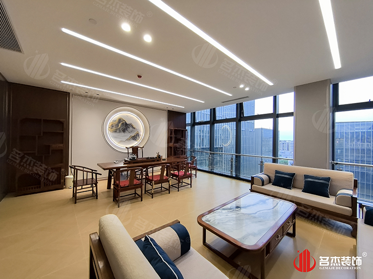 У���˶�����